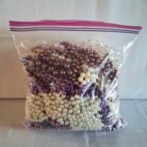 Lot of Various Purple And White Bead Garland